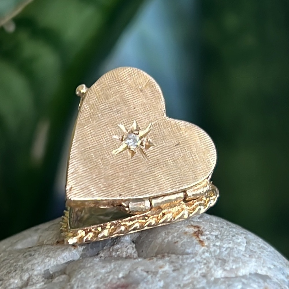 14k gold and stone  locket